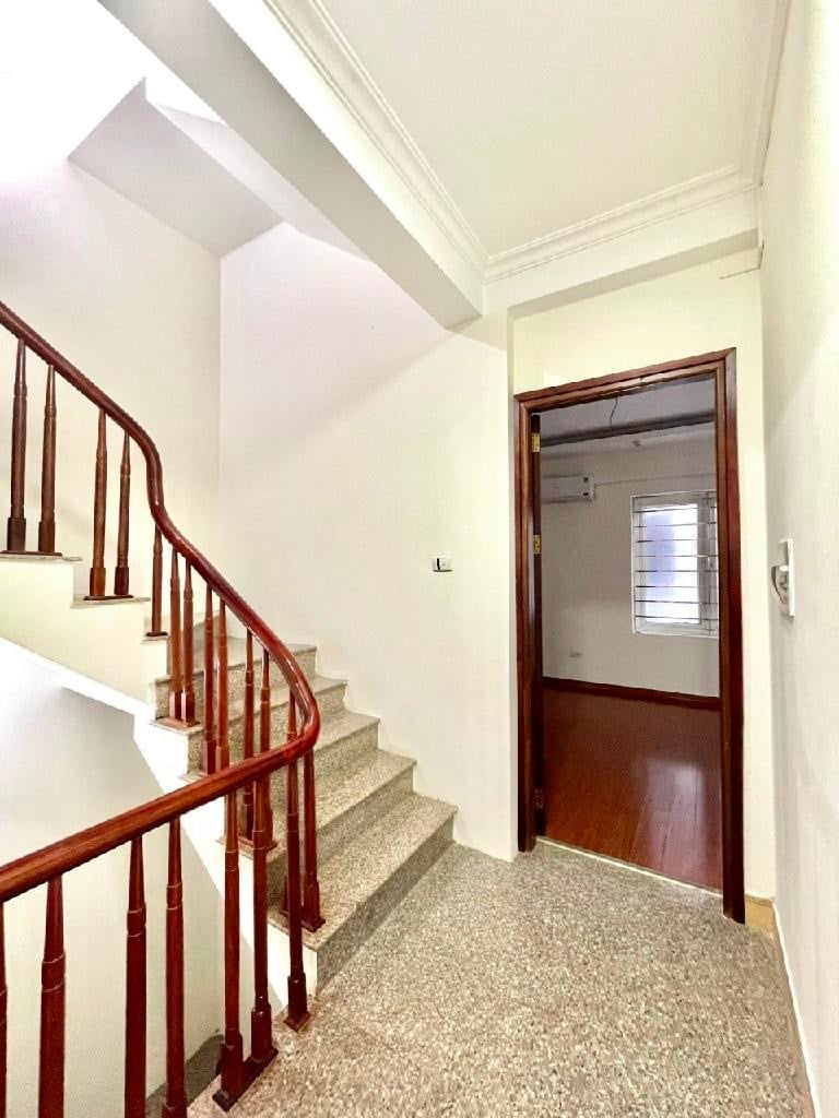 Bán nhà phố Bạch Mai, Hai Bà Trưng. 6 tầng , kinh doanh