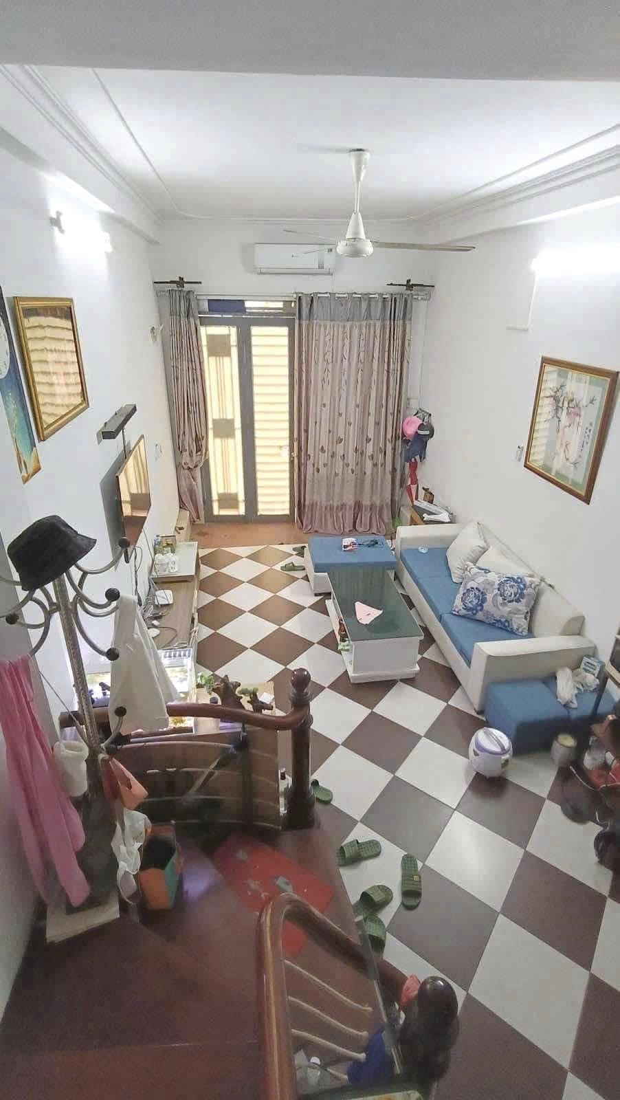 Bán nhà riêng 3 tầng 76,5m2 đường Phú Thuận, Quận 7 gần Vincom chỉ 5,9 tỷ