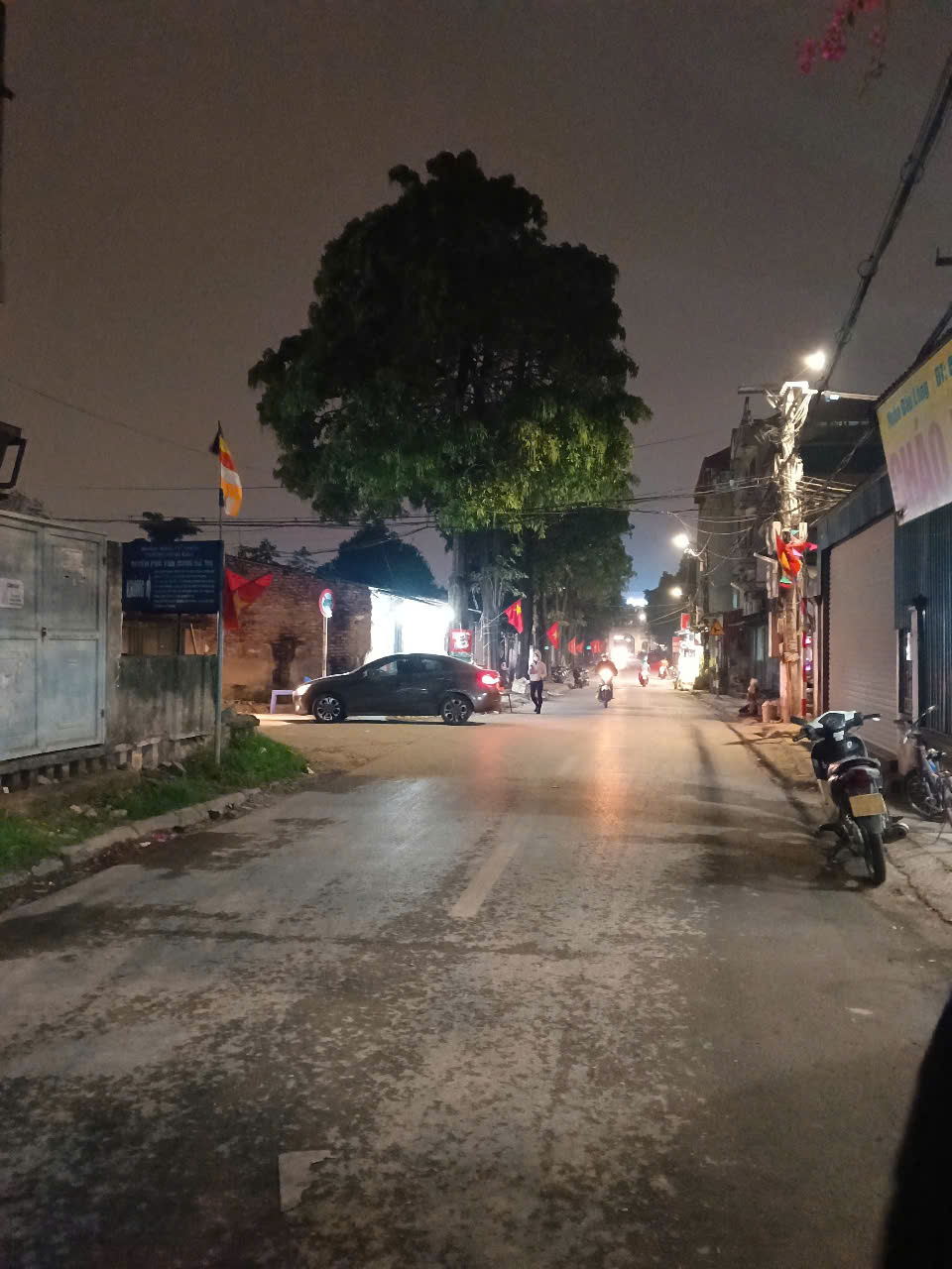 Bán nhà mặt phố đắc địa tại phường Minh Khai, Quận Bắc Từ Liêm - vị trí tuyệt vời