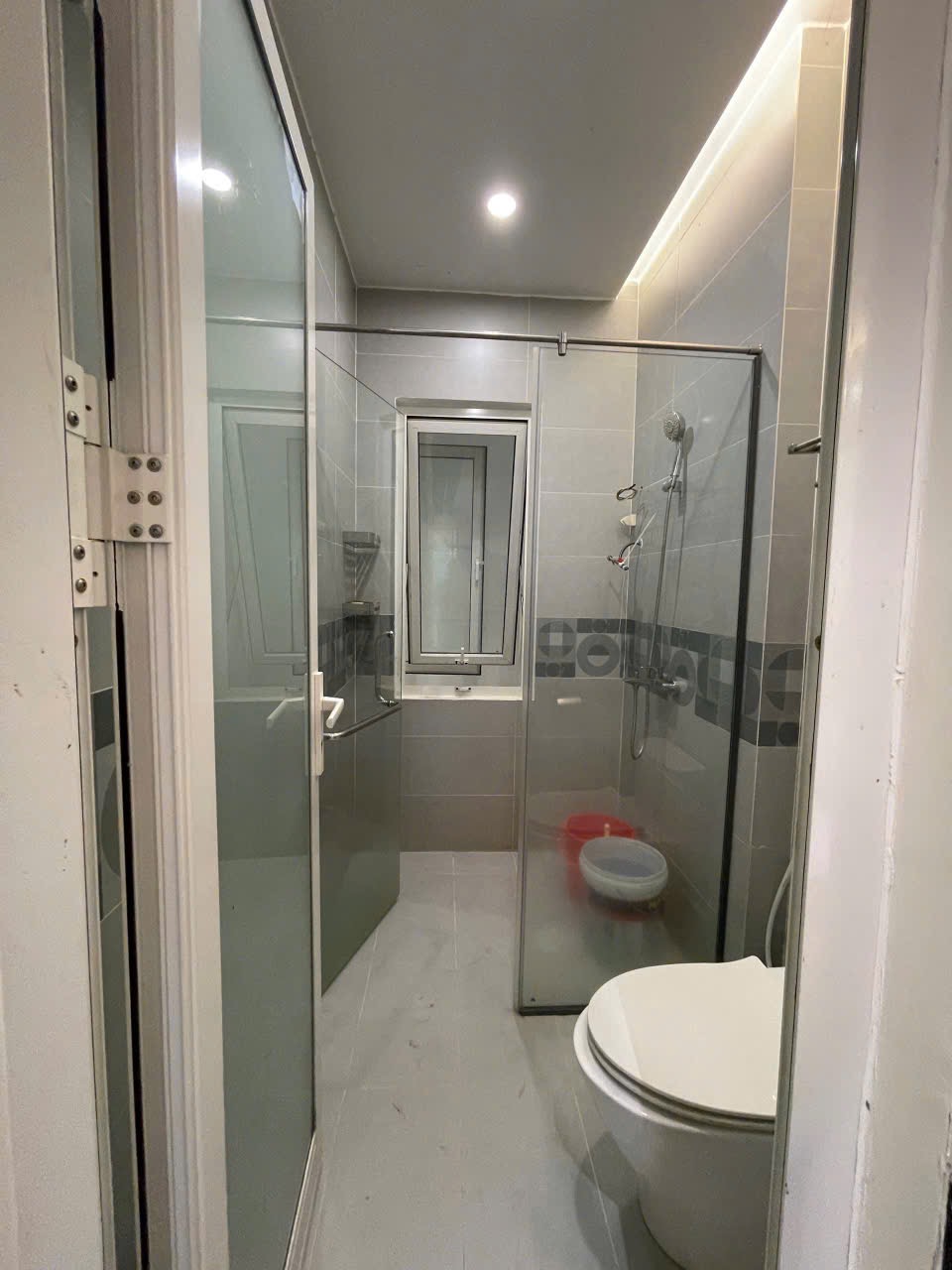 Bán nhà 2 mặt ô tô Ngô Thì Nhậm, kinh doanh tốt, 42m² giá chỉ 10.8 tỷ