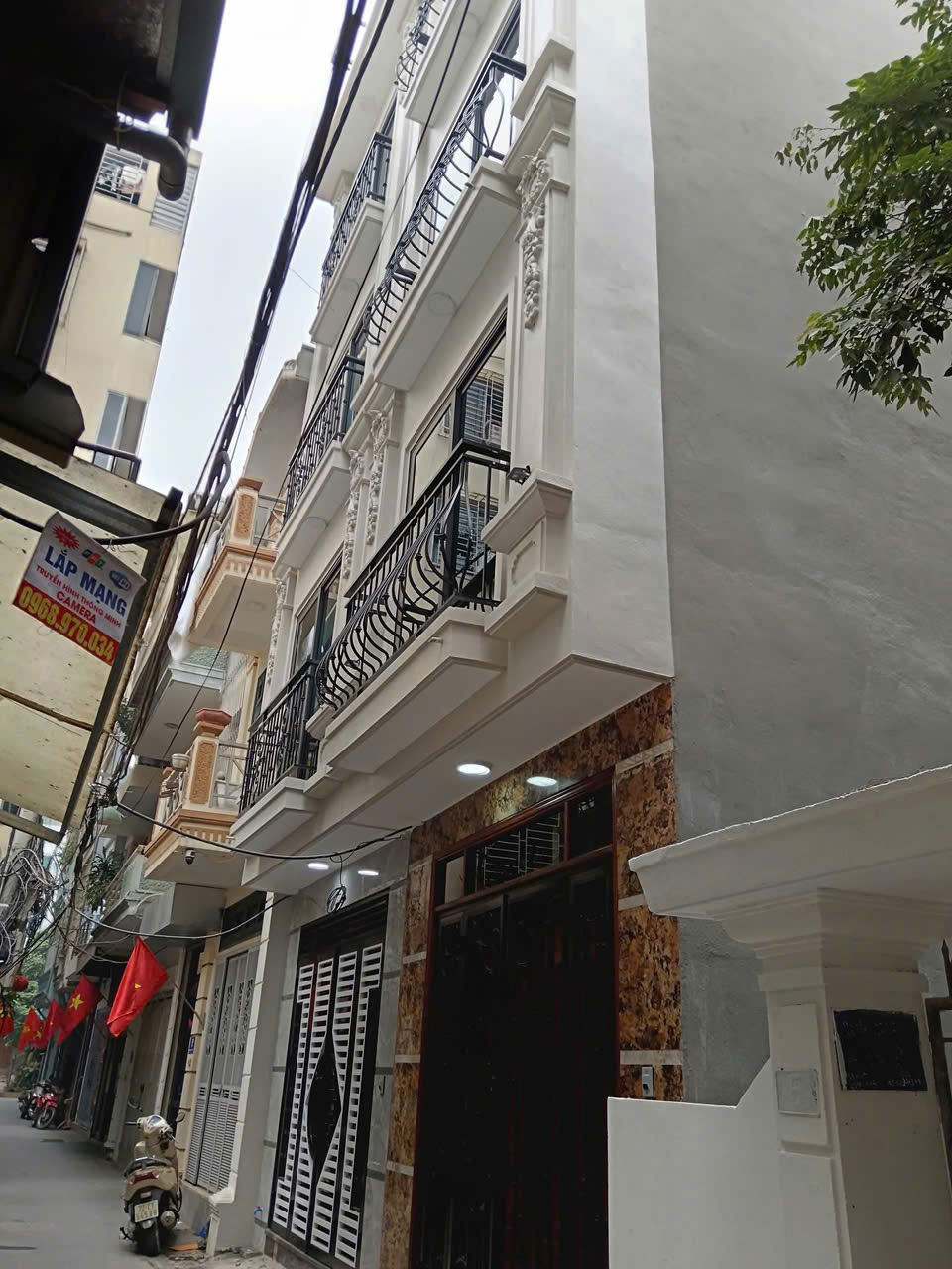 Ô tô thông-kd-văn phòng-cho thuê vị trí ngay mặt phố Van Phúc 4 tầng 45 m-8.8 tỷ