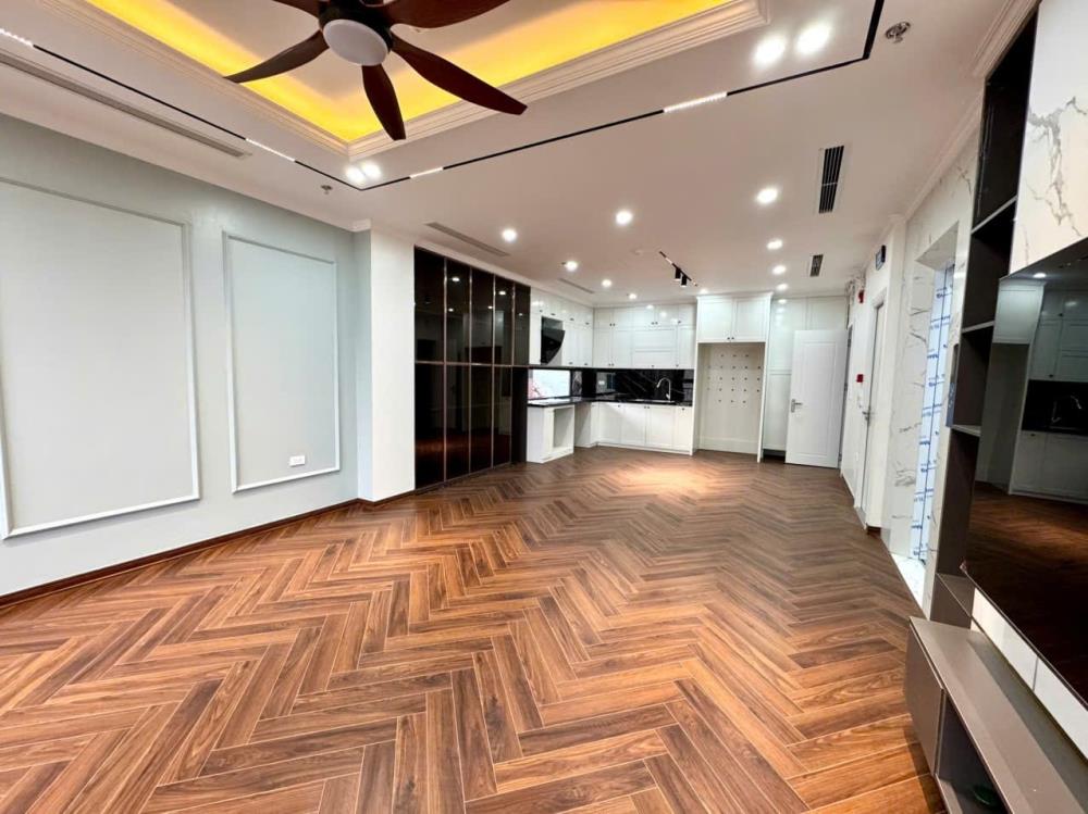 Bán nhà Việt Hưng, Long Biên, 100m², giá 26.3 tỷ