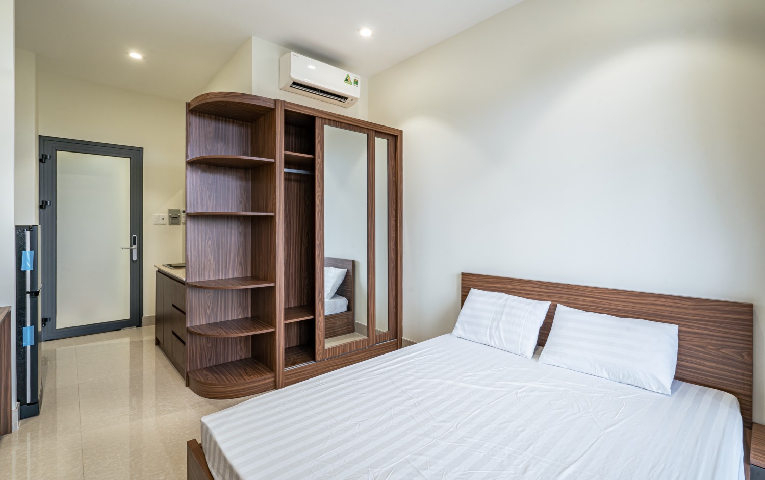 Cho thuê căn hộ chung cư Splendor 112m2 3PN 2WC đầy đủ nội thất tại Nguyễn Văn Dung Quận Gò Vấp