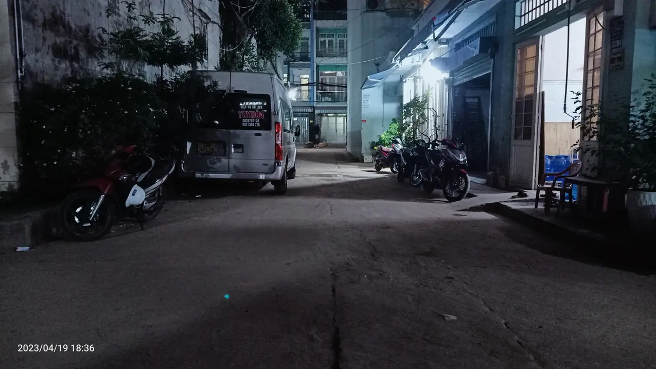 Hxh nhà 3 tầng, 68m2, lũy bán bích, tp  giá chỉ 6.3 tỷ - sổ hồng chính chủ
