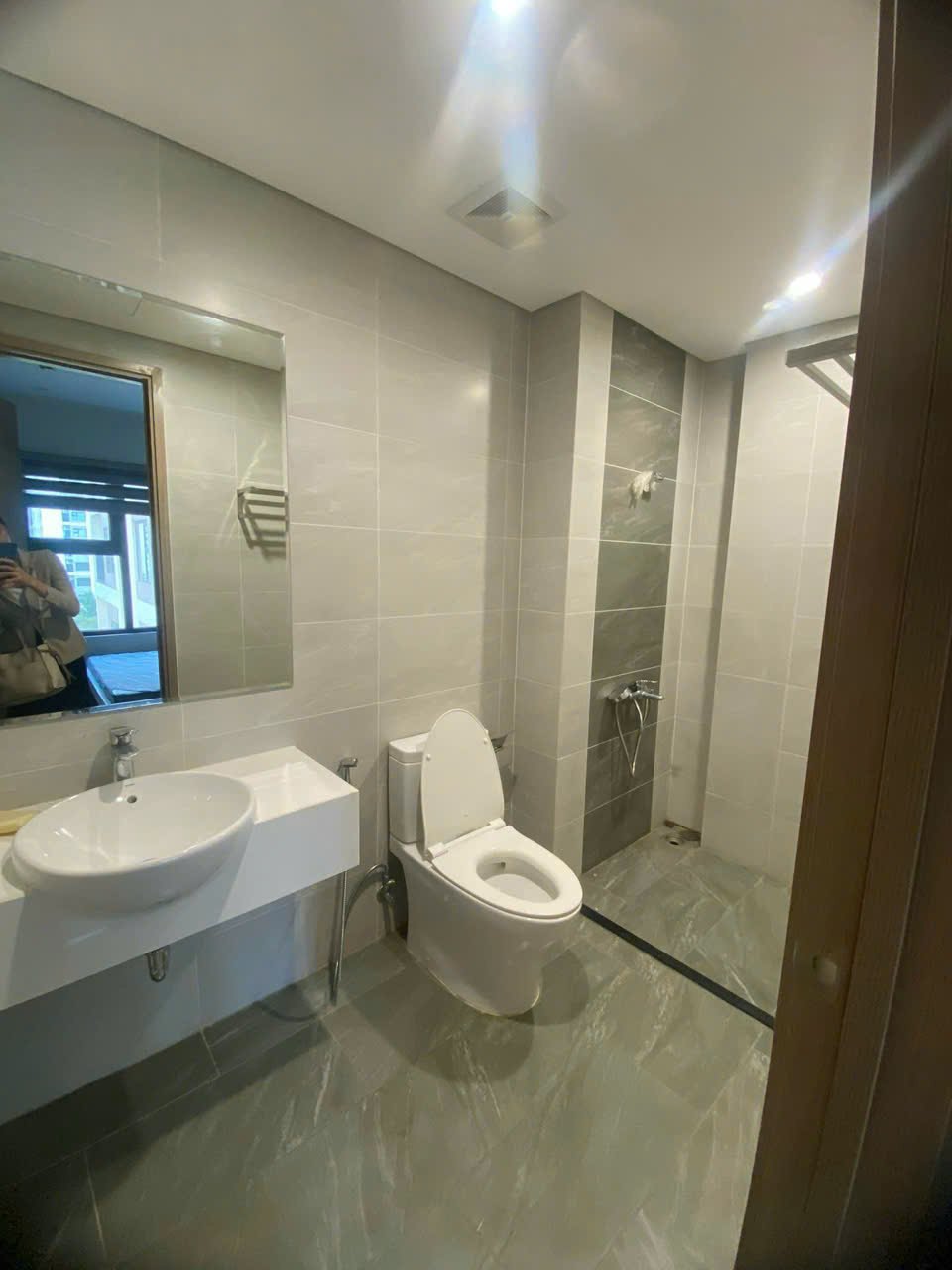 Bán căn hộ 127m2, 3PN, full nội thất, chung cư Mandarin Garden, Giá chỉ 11,8 tỷ, Có thương lượng