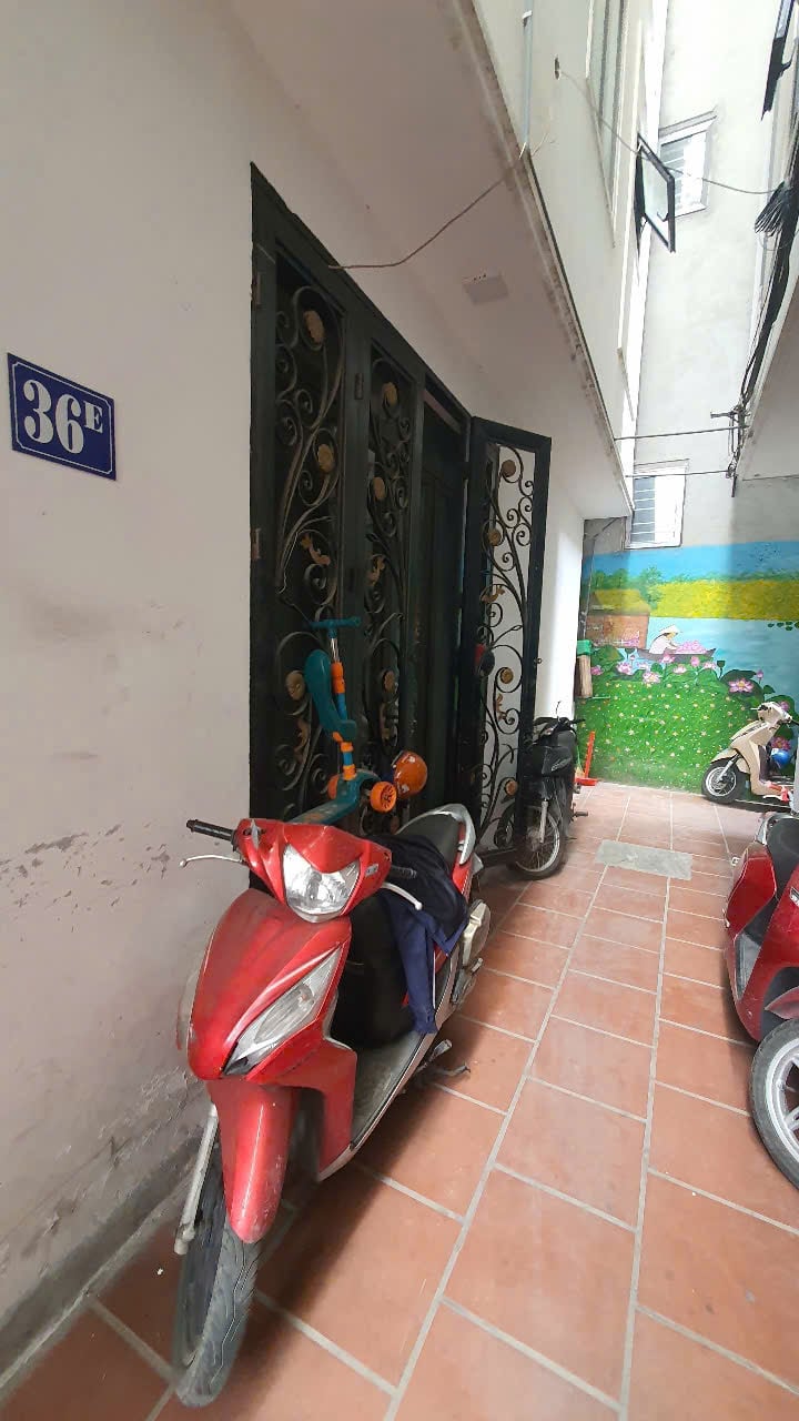 Nợ tiền bán gấp ngõ chùa liên phái 10m/15t2, 4 tầng, 1.38 tỷ hai bà trưng