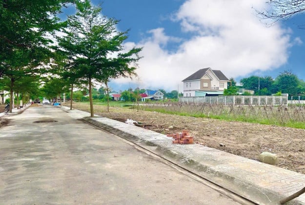 Mặt đường Bãi Dài gần ĐH Quốc Gia Hà Nội gần cao tốc Thăng Long gần ga Metro số 5 Văn Cao Hoà Lạc
