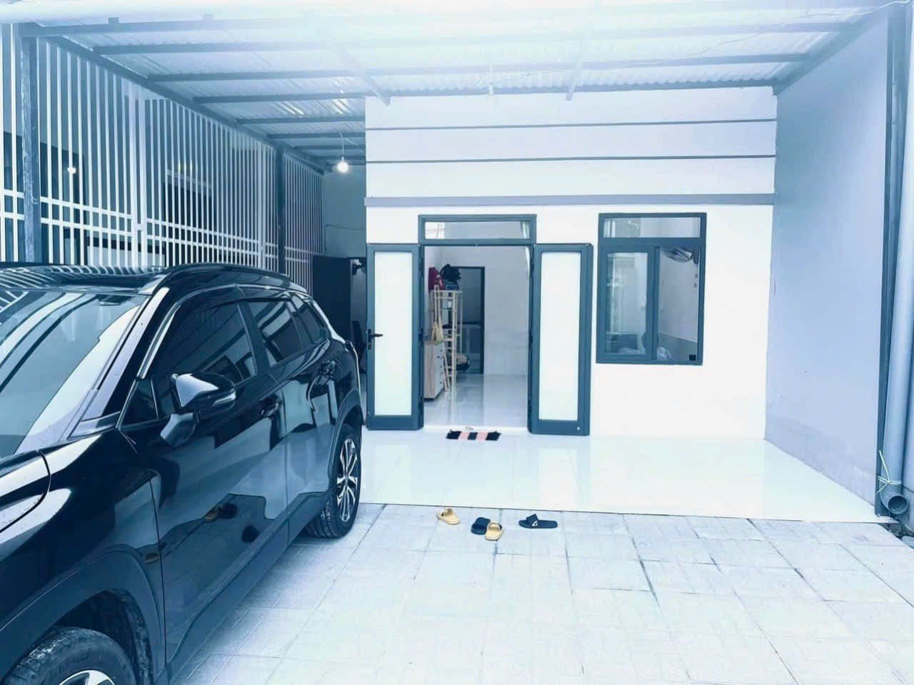 Bán nhà riêng 75m² Đường Đào Duy Từ Dĩ An Bình Dương nội thất sang trọng