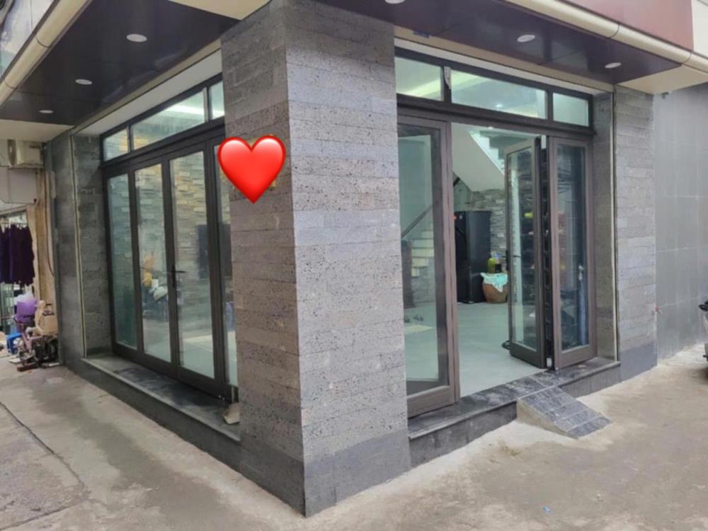 Lô góc bạch mai - 20m ra phố - ngõ ba gác thông các ngả - giá 12.5 tỷ