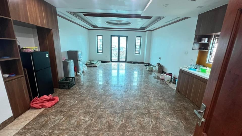 Bán nhà Gia Quất 33m2, MT 5.8m, 3ngủ, mới tinh, ô tô đỗ cửa, 5x tỷ