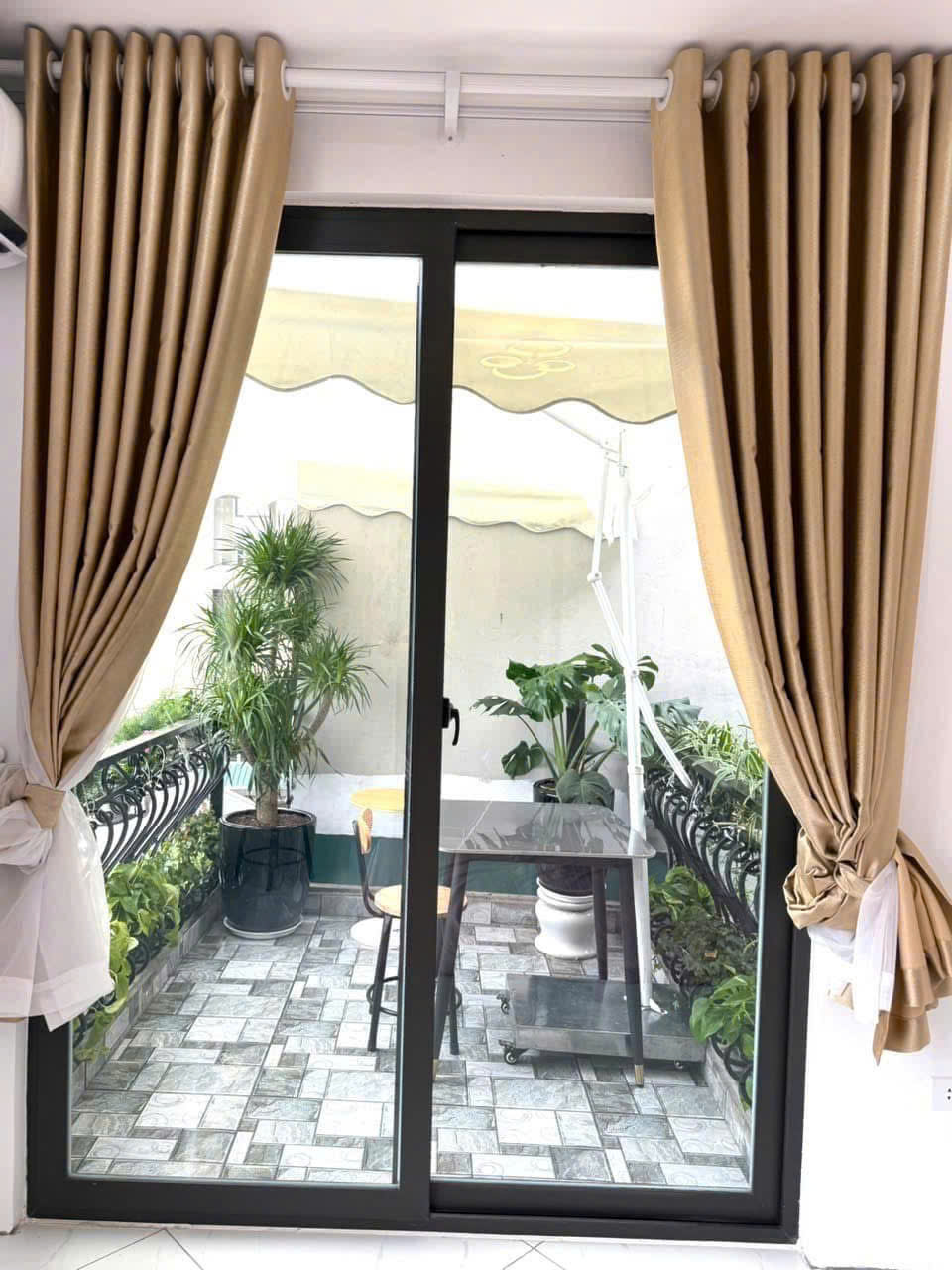 Bán nhà riêng 12m2 Hồng Mai, Quận Hai Bà Trưng, Hà Nội tiện ích đầy đủ