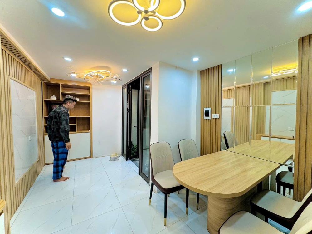 Bán nhà riêng có thang máy đường Cao Thắng, Quận 3 diện tích 57m2 với mức giá 12,2 tỷ