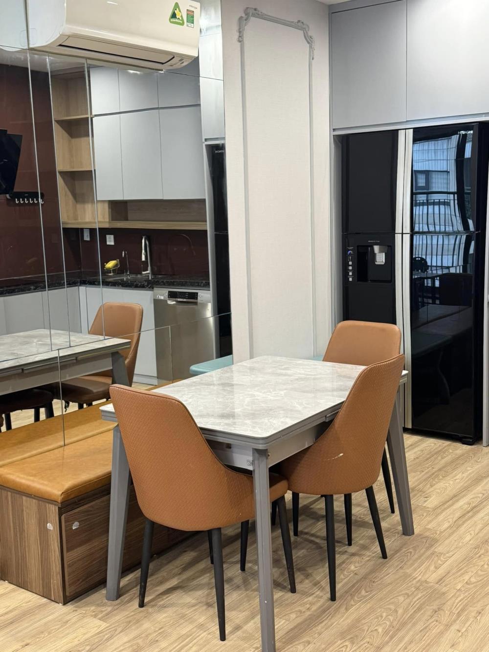 Bán 3n2wc 75m2 full toà s202 vinhomes smart city 3,95 tỷ bao phí