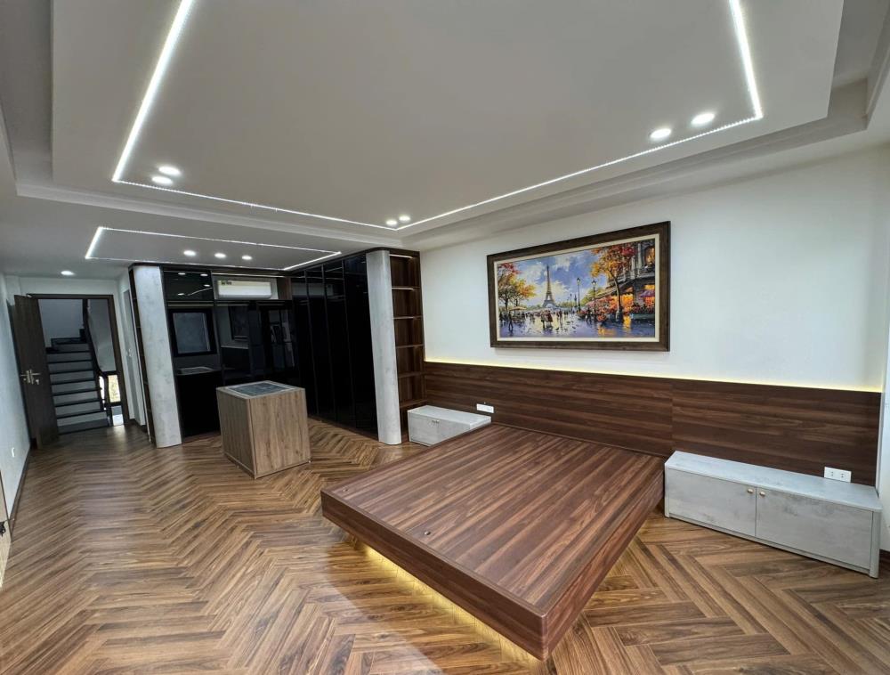 Bán nhà hưng phúc, hoàng mai, 48m2, 5 tầng, thang máy, 11.8 tỷ