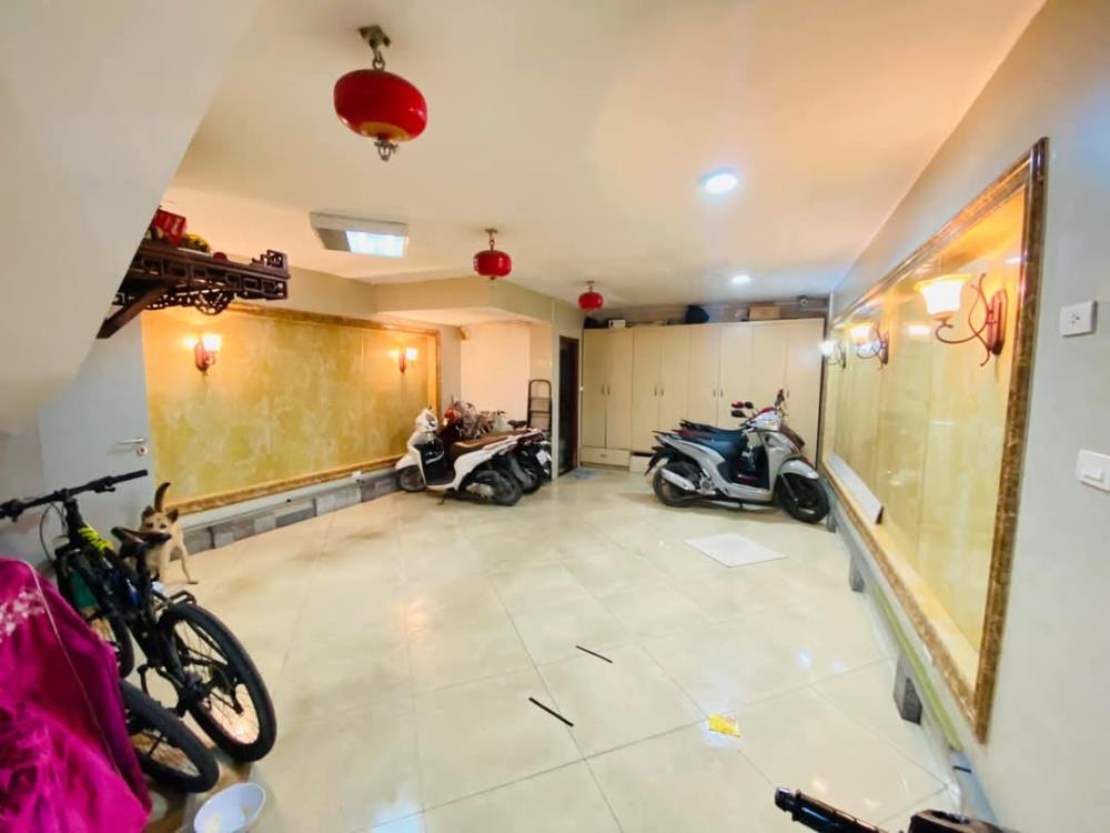 Bán tòa chdv: xã đàn -đống đa   dt:100m2 x 9t x 5.1m.mt