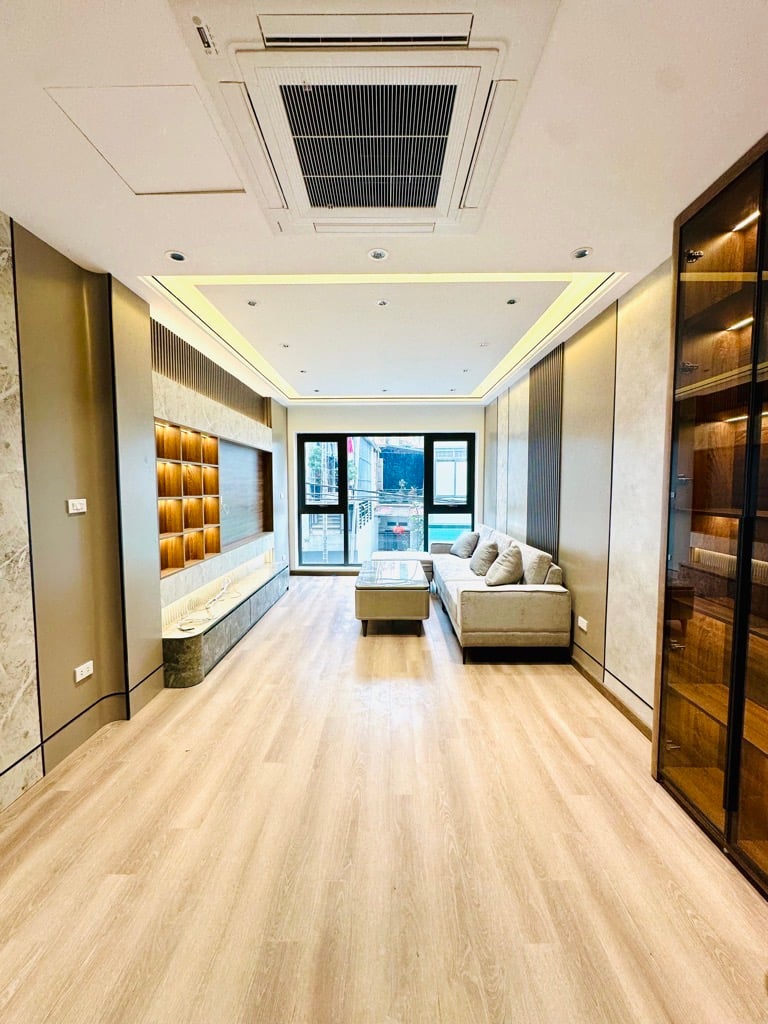 Bán nhà 5 tầng Tân Hoà Đông, có thang máy căn góc 95m2, hẻm 8m gần mặt tiền giá 11tỷ550 còn bớt