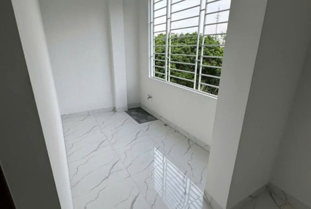 Bán nhà riêng tại Khu nhà ở Thạch Bàn, 5,1 tỷ, 31m2, view đẹp, uy tín