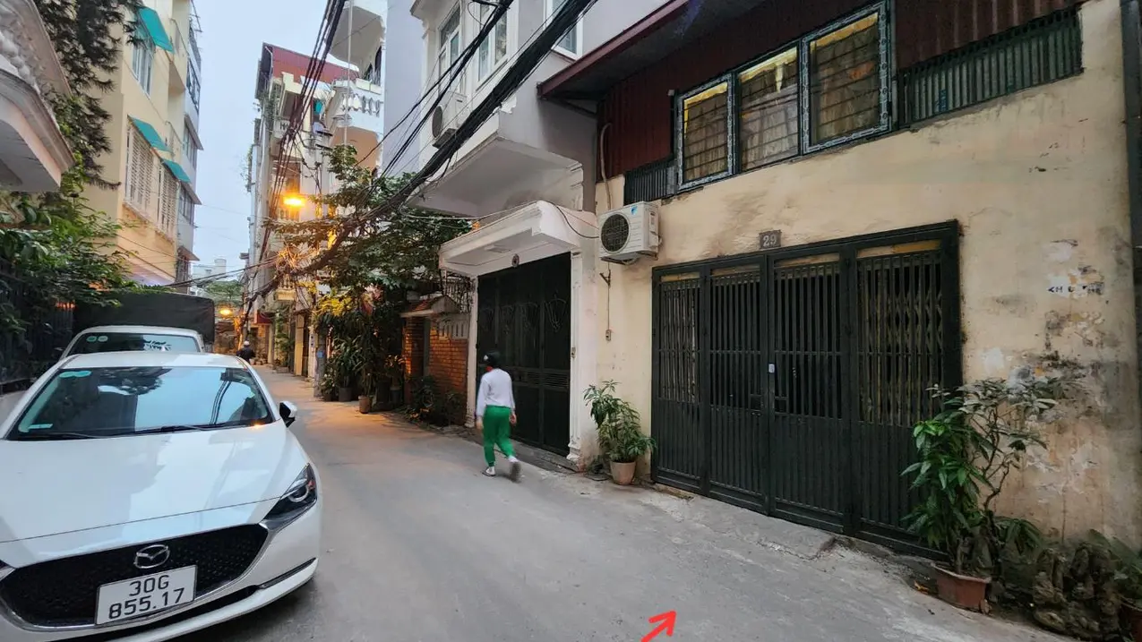 Bán nhà Yên Lạc phân lô, thang máy, ô tô đỗ trong nhà, 5 tầng, giá nhỉnh 14 tỷ