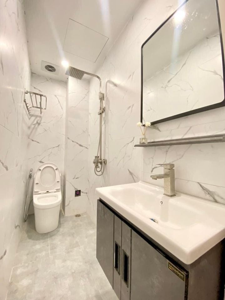 Bán nhà riêng 40m2 x 5 tầng phố Kim Ngưu quận Hai Bà Trưng nội thất tặng kèm