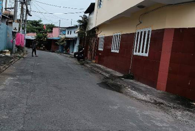 Bán nhà xưởng hẻm 6m thông Lũy Bán Bích-gần Đầm Sen-ngang 33m-nở hậu-giá rẻ