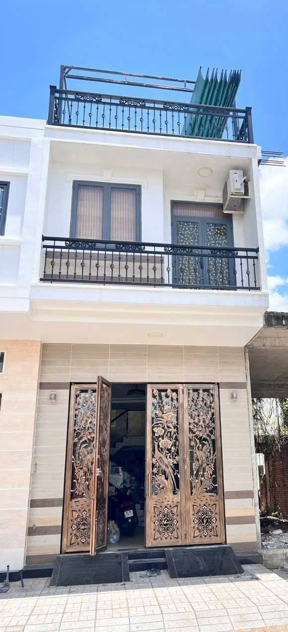 Cho thuê nhà trệt 2 tầng 3 phòng ngủ KDC Hưng Phú 2 giá dưới 10 triệu