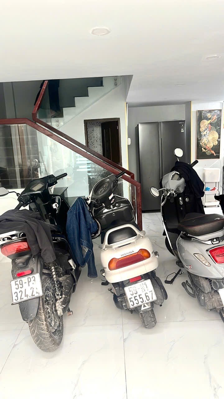 Bán gấp nhà D2, Nguyễn Gia Trí, P25, Bình Thạnh, diện tích 180m², giá bán 33 tỷ