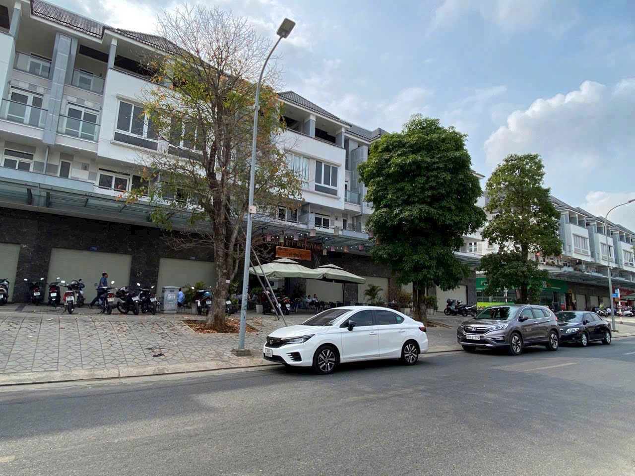 Shophouse vị trí đẹp, mặt tiền khu biệt thự Văn Hoa Villas