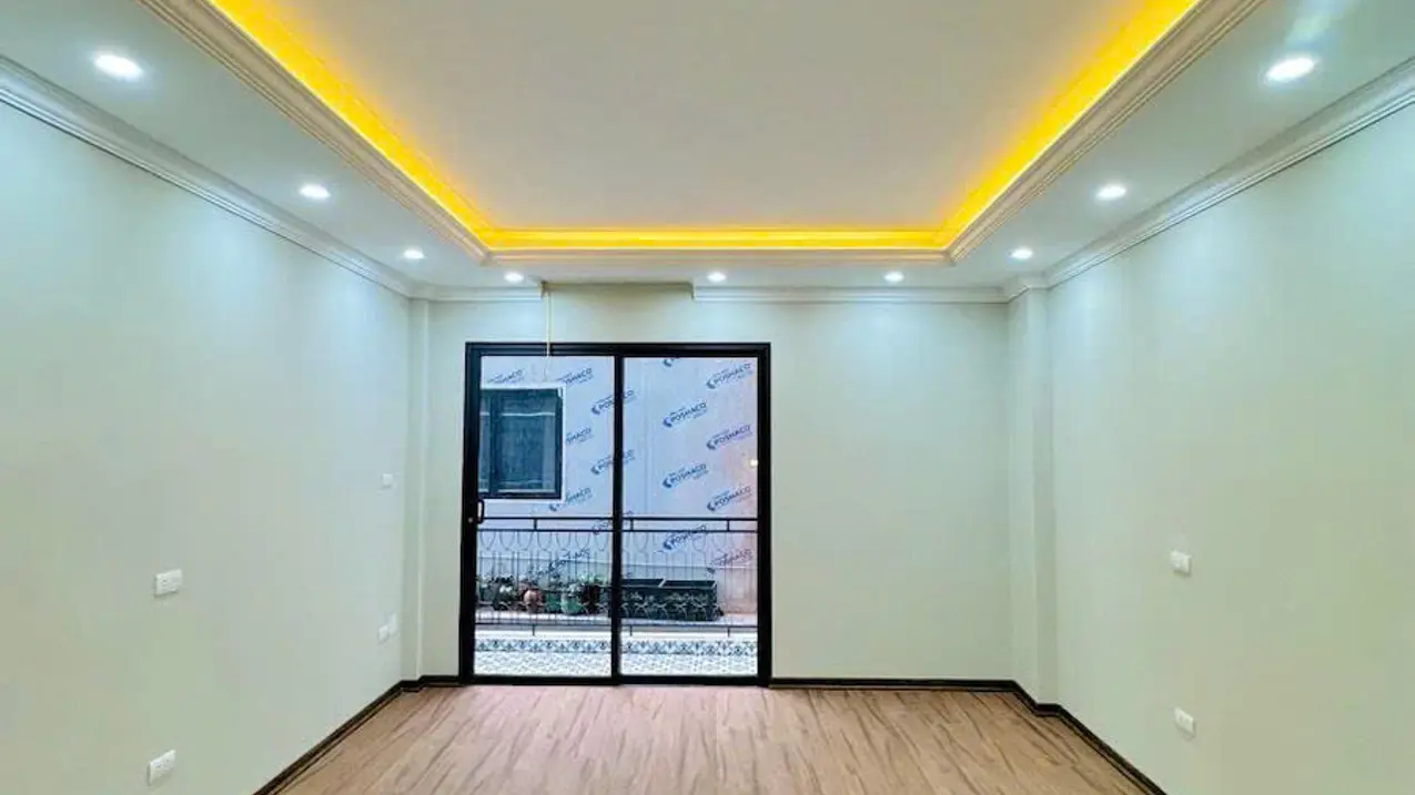 Bán nhà riêng 95m² MT KCN Bình Minh có nội thất tại đường Hoàng Hạc, Vĩnh Long