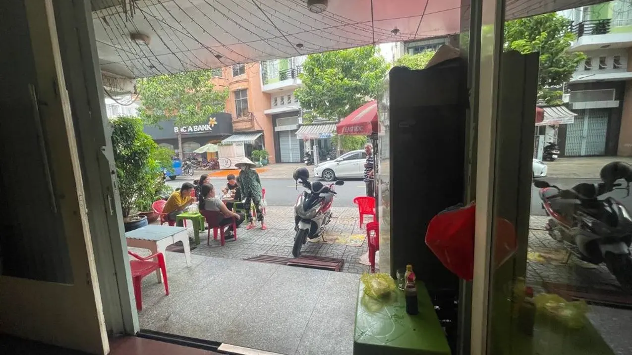 Bán nhà trọ đang hoạt động tốt phường Vĩnh Hòa, gần biển, hướng Nam, giá chỉ 2,6 tỷ, thổ cư 100%