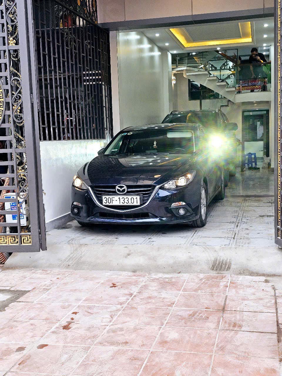 Bán nhà 4.5 tầng mặt đường Cao Thắng. dt:48m2,mt:3.5m gần chợ Núi Xẻ