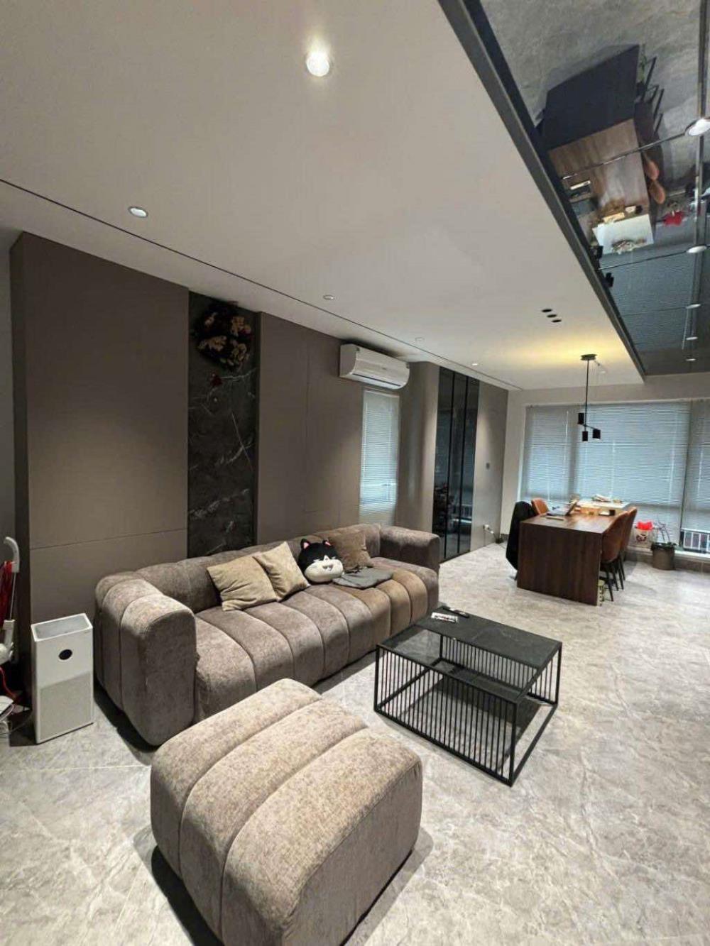 Nhà mới ô tô đỗ cửa, 6 tầng thang máy, chỉ 6,8 tỷ
