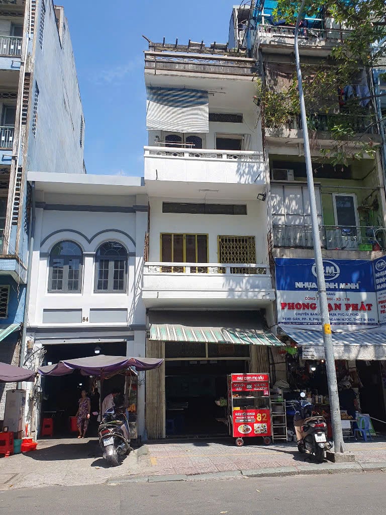Bán nhà mặt tiền số: 82 Nguyễn Thái Bình, Phường Nguyễn Thái Bình, Quận 1