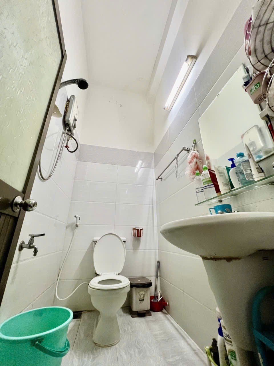 Nhà Chế Lan Viên - Tân Phú -3 tầng - giá chỉ 5 tỷ xxx