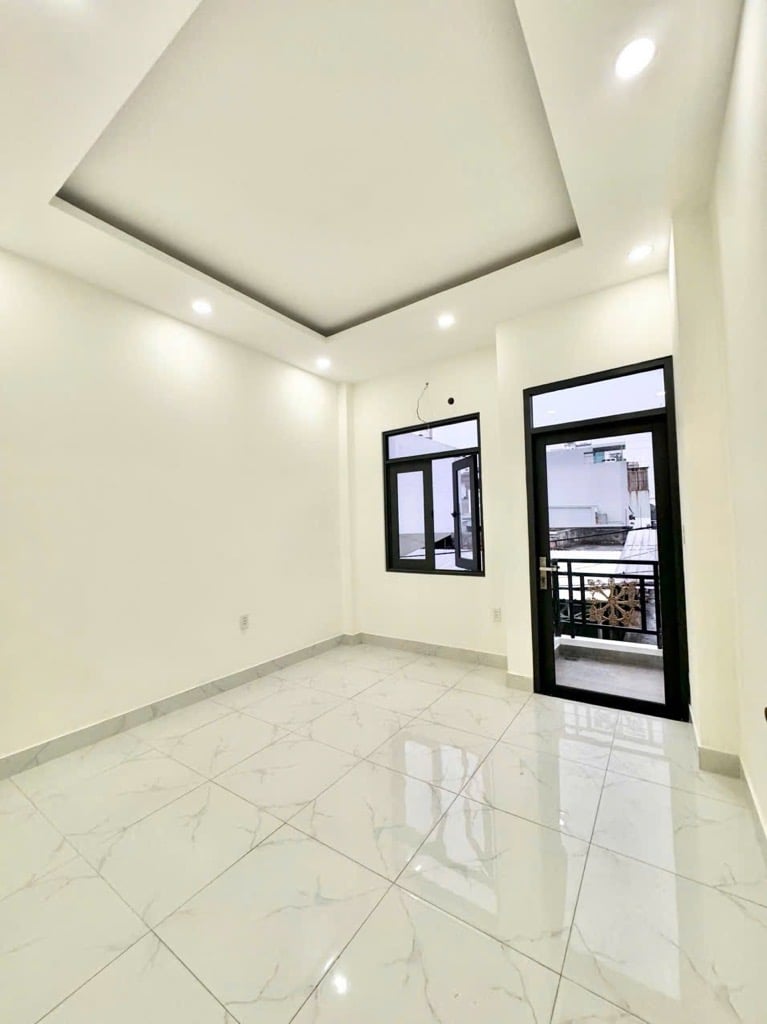 Bán nhà 1000m2 có 300m2 thổ cư tại Hưng Long Bình Chánh giá 6,7 tỷ có thương lượng