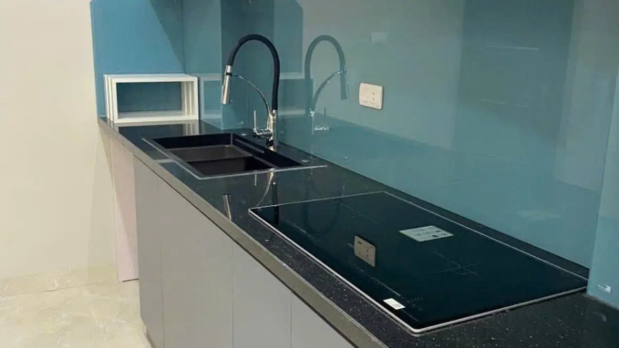Bán gấp nhà Nguyễn Trãi, Quận Thanh Xuân, 5 tầng, mặt tiền 5.5m, giá 16 tỷ