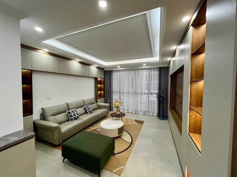 Nhà đẹp 4 tầng tại Lã Xuân Oai, Tăng Nhơn Phú A với diện tích 70m2 gần khu dân cư, giá chỉ 5,68 tỷ