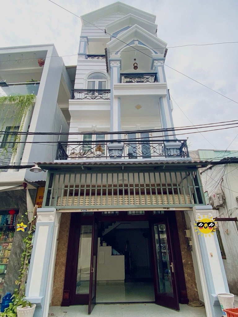 - mặt tiền đường 8m kinh doanh, 4 tàng, giá cực rẽ,phạm văn bạch p15 tân bình