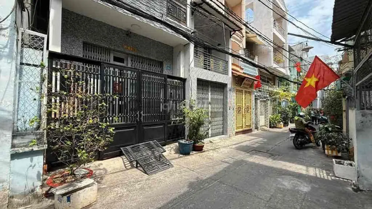 Nhà 2 tầng ngay Metro Bình Thái, 66m2, đường Nam Hoà, nhỉnh 4 tỷ