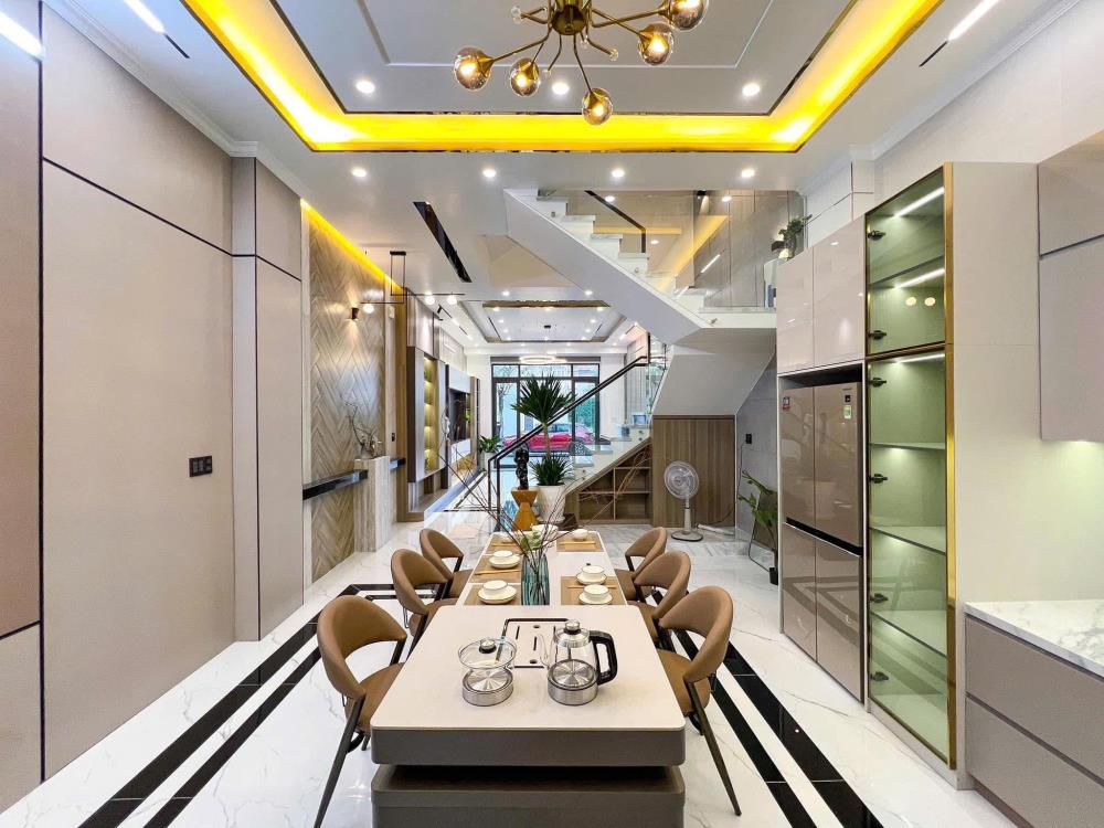 Bán nhà Quận Tân Phú, 3 tầng, 41m2, 3PN, 3WC, gần Hoà Bình, Đầm Sen, nhỉnh 4 tỷ