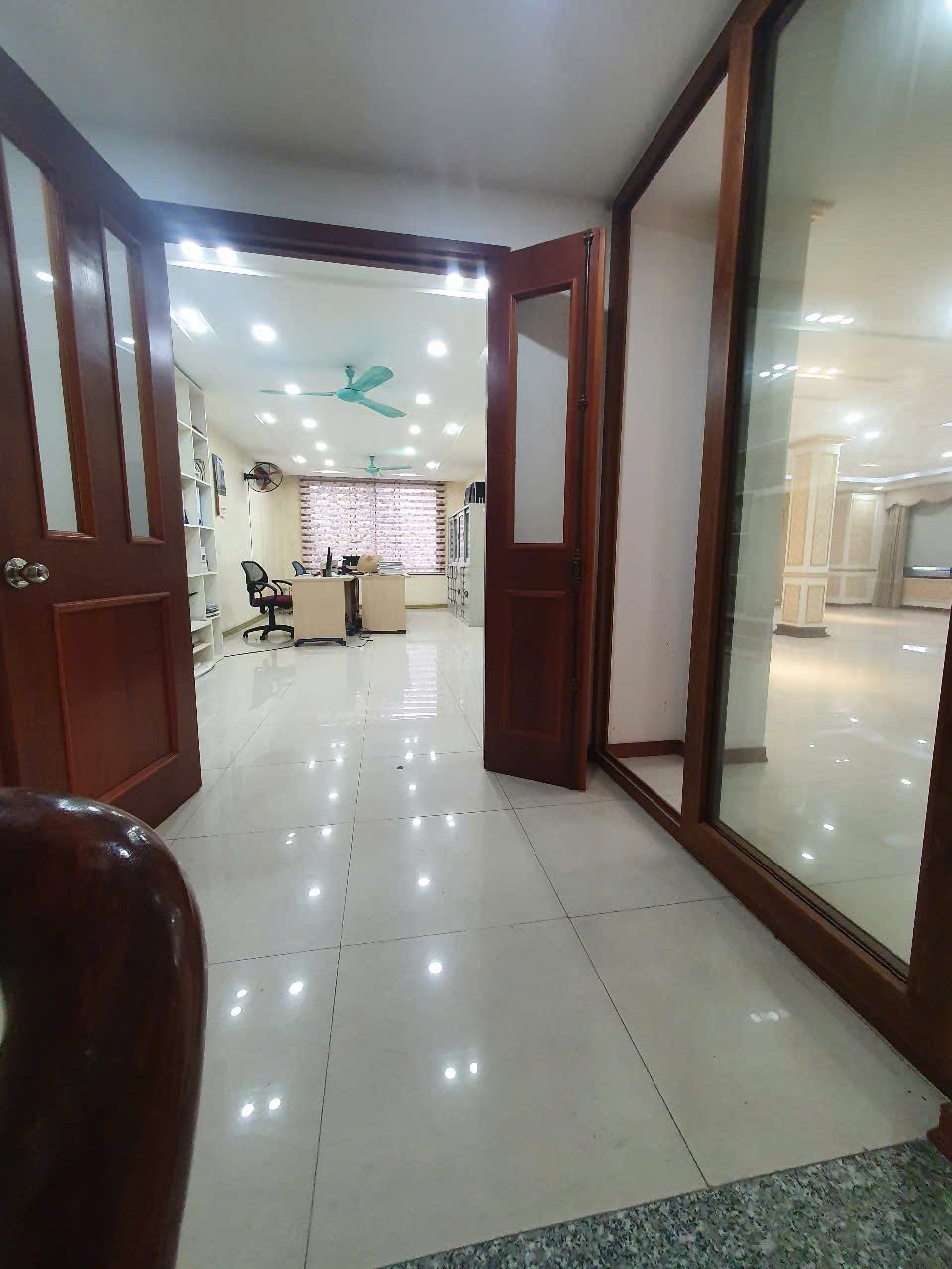 Bán căn hộ dịch vụ Mỹ Đình 80m², 8 tầng, thang máy, 20 phòng full đồ, giá chỉ 14.6 tỷ, doanh thu 75–80 triệu/tháng