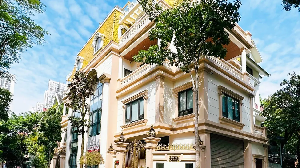 Chỉ 68,5 tỷ sở hữu ngay căn biệt thự địa điểm đẹp nhất bán đảo Linh Đàm, diện tích 255m2