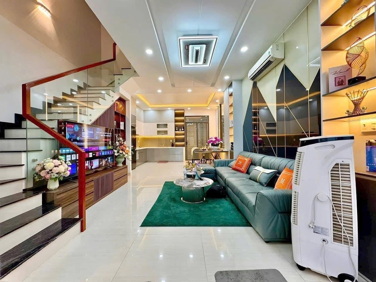 Bán Nhà Phường 12 Tân Bình, đường Đồng Đen (5*15) 5 Tầng đẹp, Hiện đại