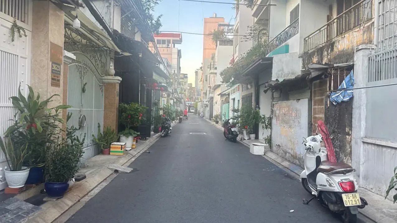 Bán nhà 66m2-sát hẻm xe hơi 5m-sát Nguyễn Sơn-nhỉnh 4 tỷ