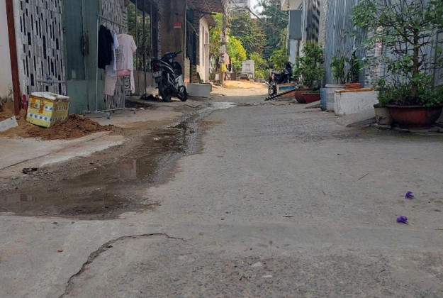 Ngay chợ An Nhơn-3tầng-3phòng ngủ-5,3*11-5tỷ nhỉnh