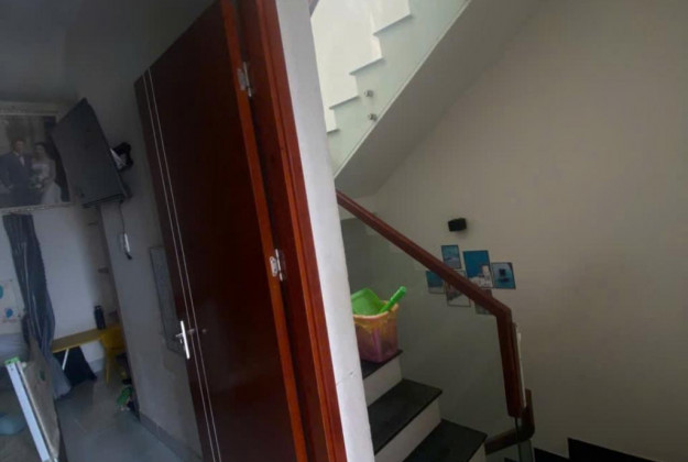Bán nhà đẹp 2 mặt tiền, sổ hồng riêng hoàn công,  3 phòng ngủ, giá 3.6 tỷ