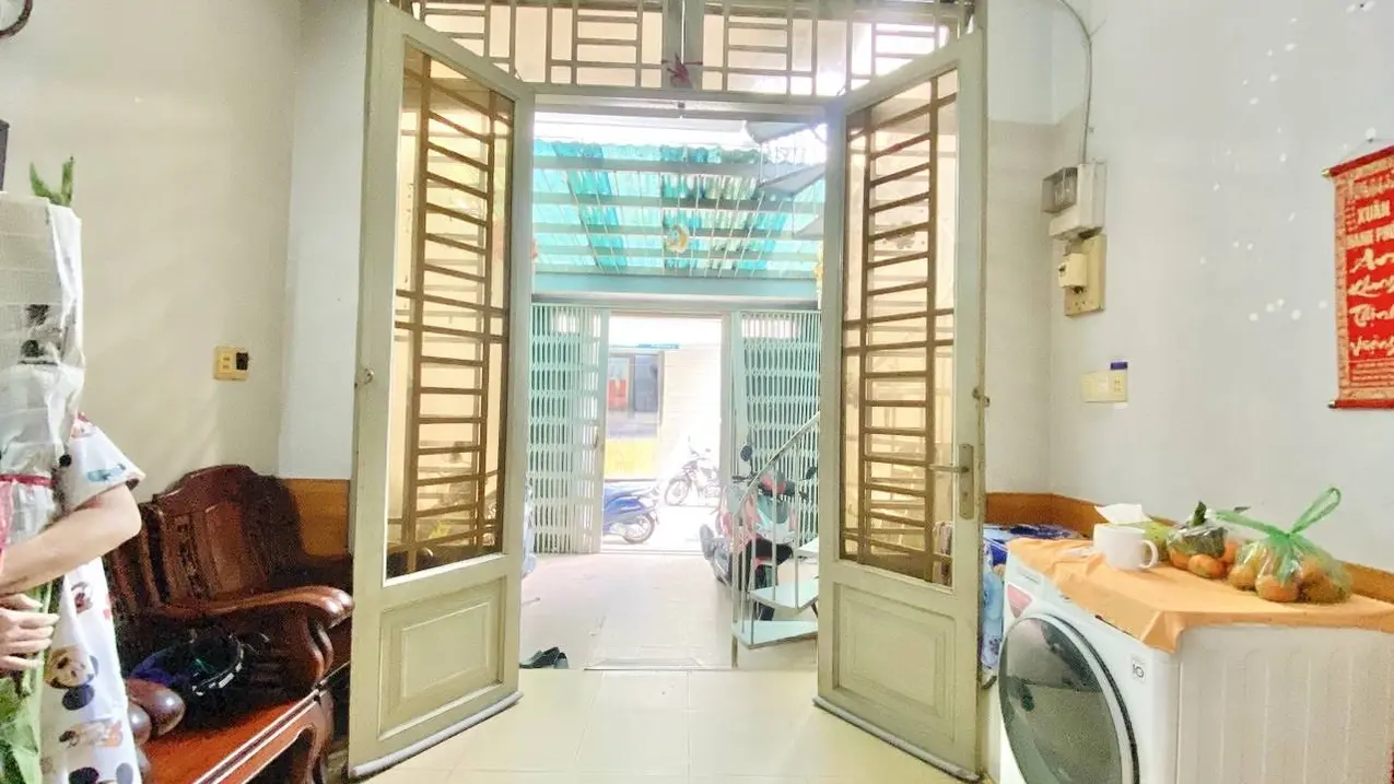 Chính chủ bán căn nhà giá tốt nhất khu, KDC an ninh , hồ bơi, công viên gần chợ Vườn Lài, cầu sắt