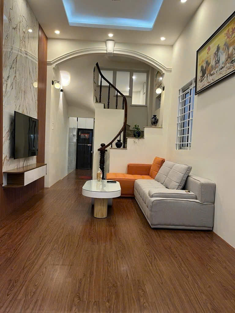 Bán nhà phố Thái Thịnh Đống Đa Hà Nội diện tích 37m2 5 tầng giá 7 45 tỷ
