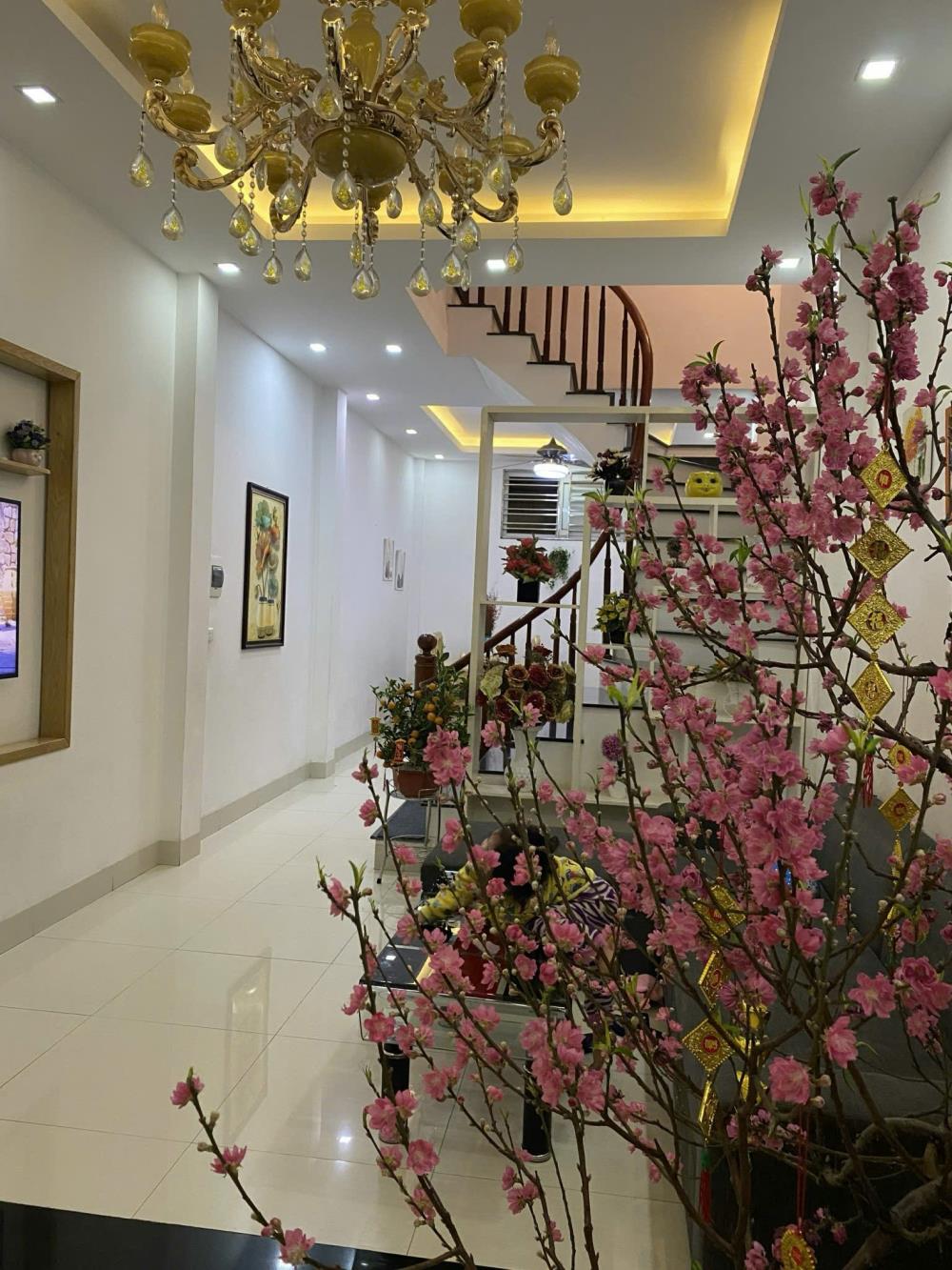 Bán nhà dân Văn Quán 40/43m2 4 tầng ô tô đỗ cách 5m giá 8,4 tỷ có thương lượng