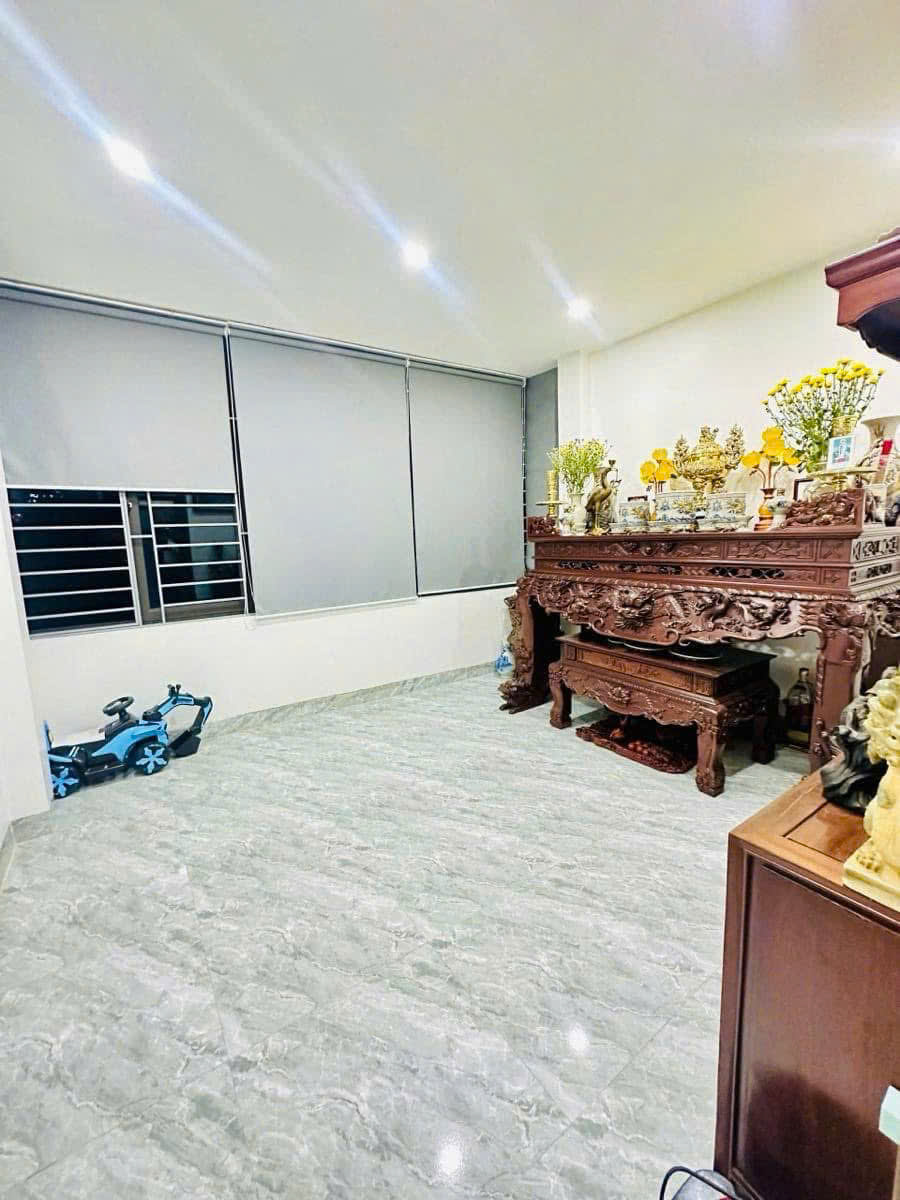 Cực phẩm Hoàng Cầu nhà mới 7 tầng  thang máy vip  full nội thất