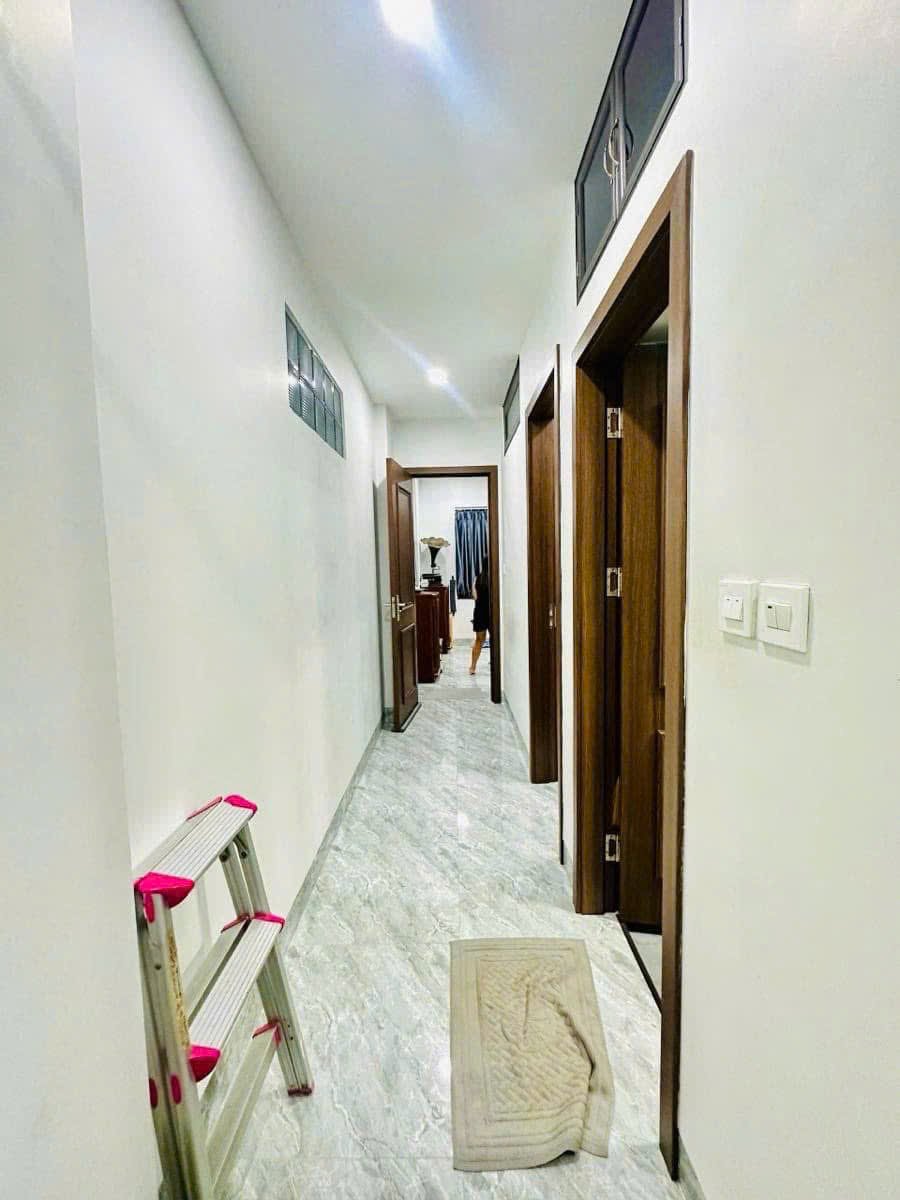 Bán nhà hẻm xe hơi 2 mặt tiền đường Đất Thánh, gần Chấn Hưng, Q. 10, diện tích 4.3x10m, giá 5 tỷ